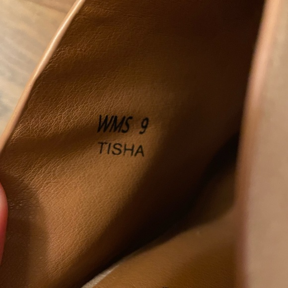 Mules - Picture 10 of 12